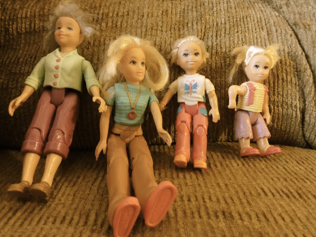 Granny, Mom, and both little sisters were victims of some severe scissoring.